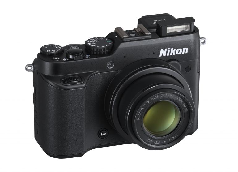 Nikon Coolpix P7800