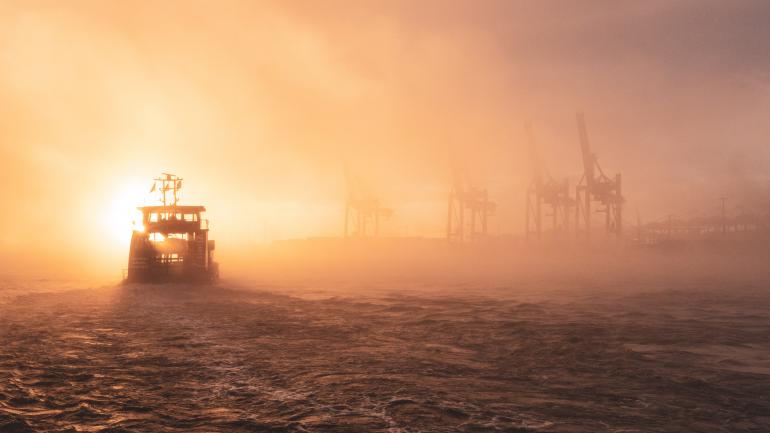 Fahrt in den Sonnenaufgang