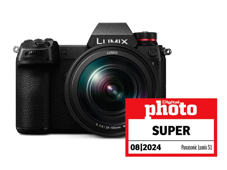 Panasonic Lumix S1 mit Testlogo